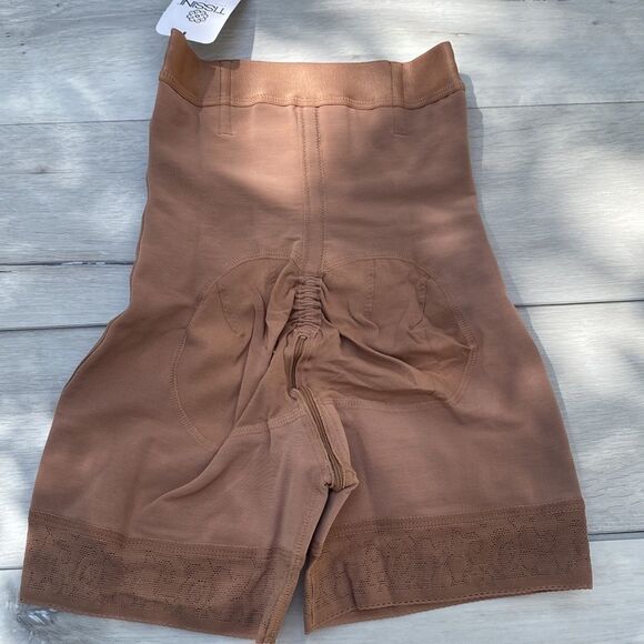 Tissini Short Delcy Cocoa Color L NWT in packaging‎ - Picture 7 of 10